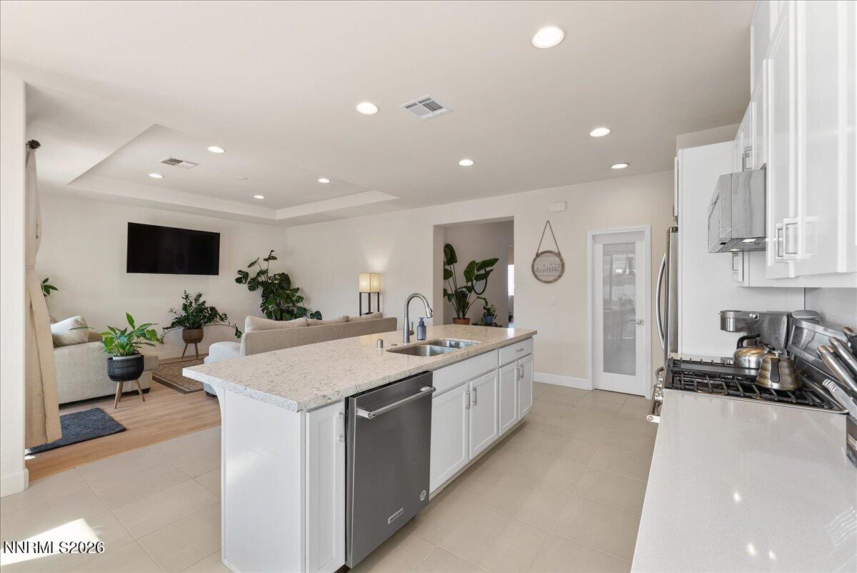 11174 Freedom Range Lane Reno, NV 89521 - Photo 13 of 41 11174 Freedom Range (13)