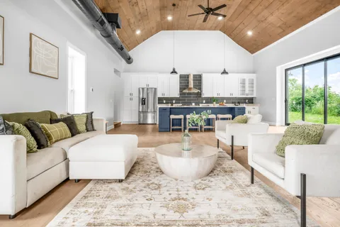 $745,000 | 3351 Georgesville-Wrightsville Road, Grove City, OH 43123