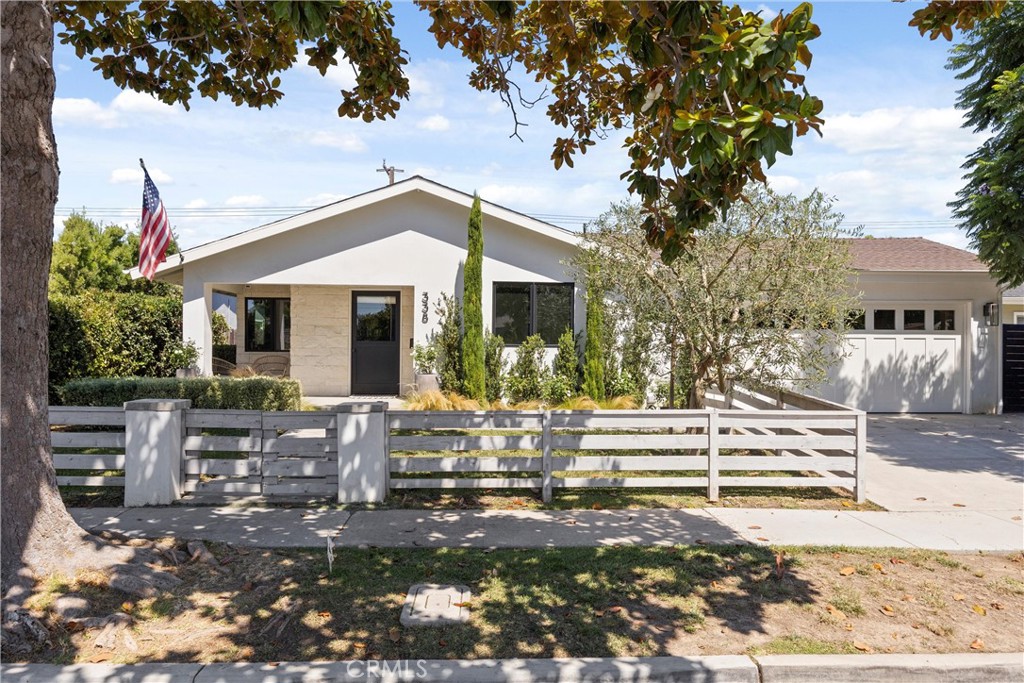 338 Bucknell Road Costa Mesa, CA 92626 - Photo 2 of 25 a front view of a house with garden