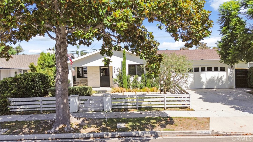 338 Bucknell Road Costa Mesa, CA 92626 - Photo 24 of 25 a front view of a house with a porch