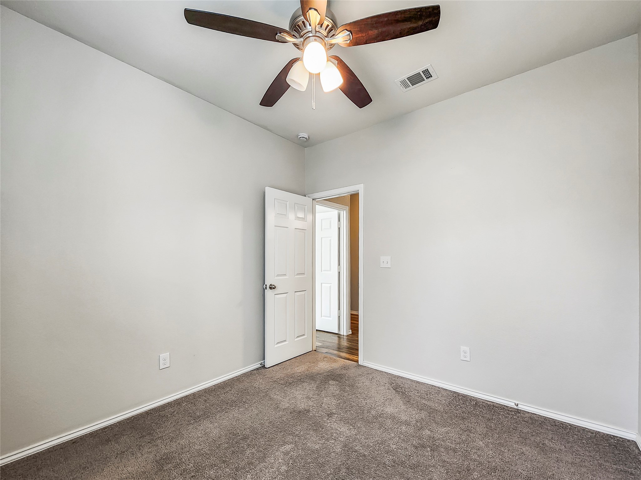 4229 Amber Ruse Drive Conroe, TX 77304 - Photo 10 of 17