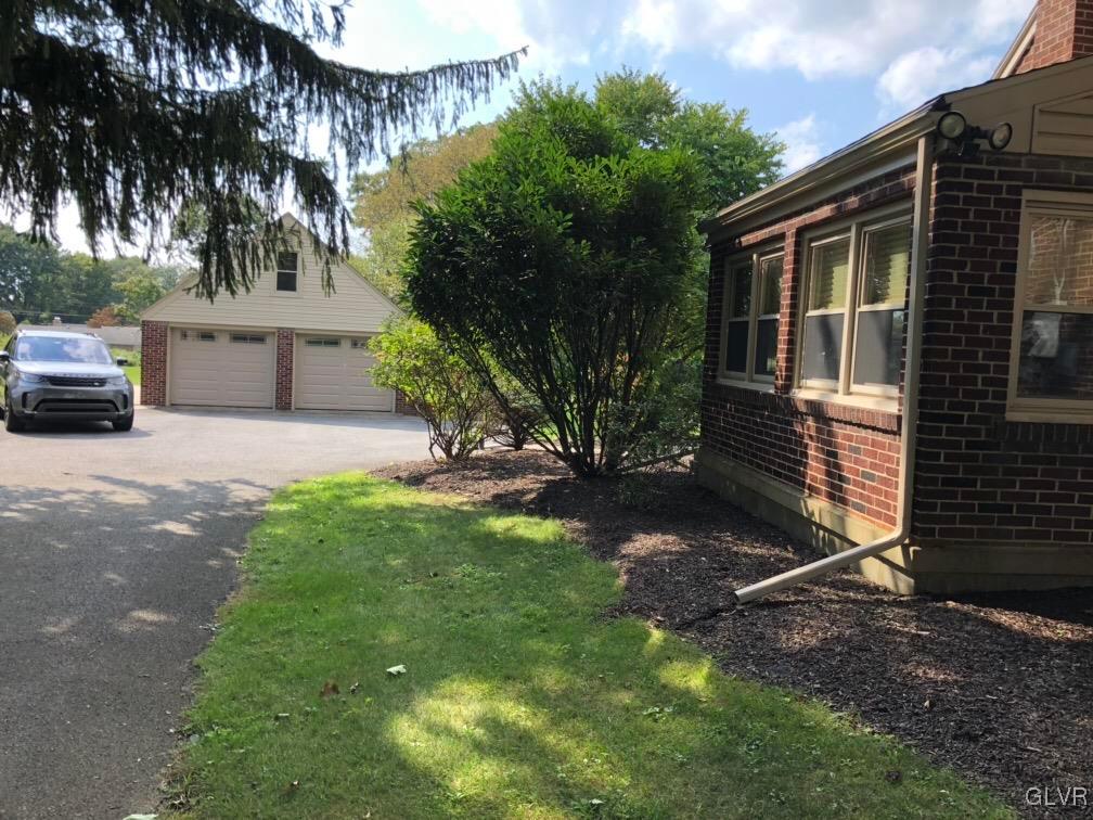 2555 Jacksonville Road Bethlehem, PA 18017 - Photo 3 of 15 Gallery Image 3