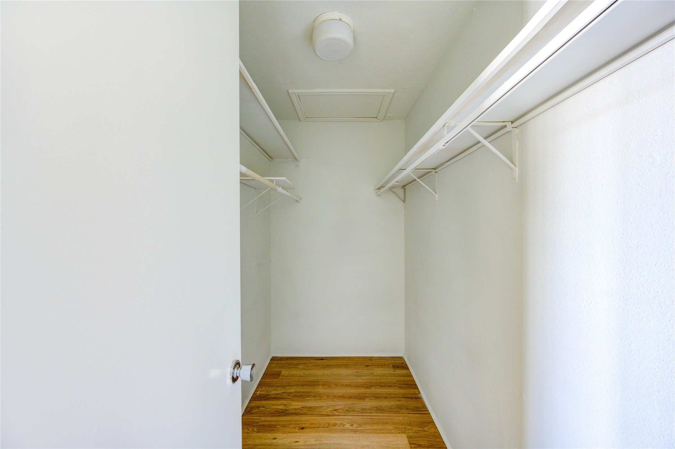 6401 Deihl Road, Unit 505 Houston, TX 77092 - Photo 29 of 35 a view of utility room