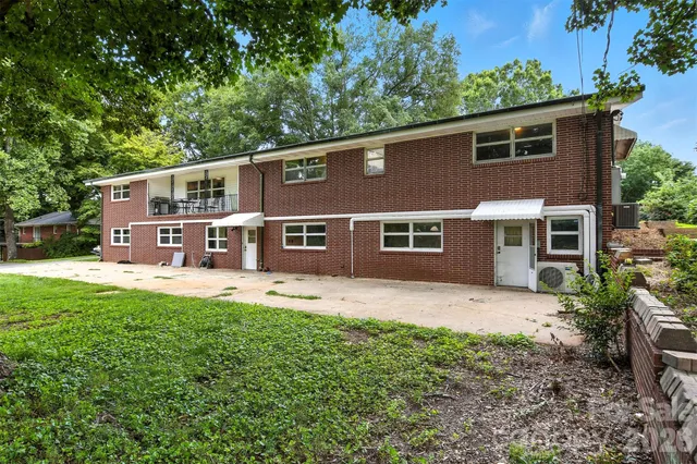 $559,900 | 26 33rd Avenue Northwest, Hickory, NC 28601