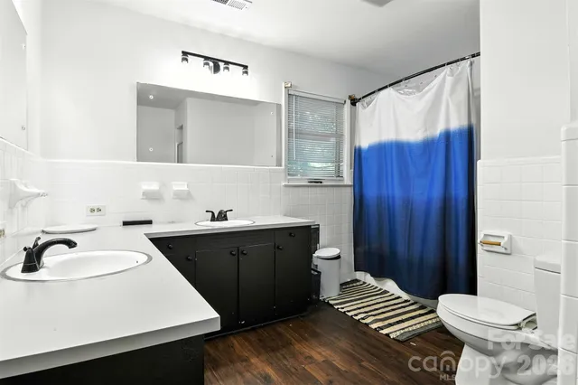 $559,900 | 26 33rd Avenue Northwest, Hickory, NC 28601