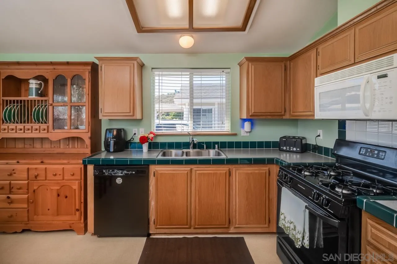 15935 Spring Oaks Road, Unit 124 El Cajon, CA 92021 - Photo 11 of 35