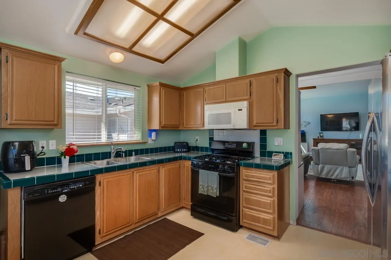 15935 Spring Oaks Road, Unit 124 El Cajon, CA 92021 - Photo 10 of 35