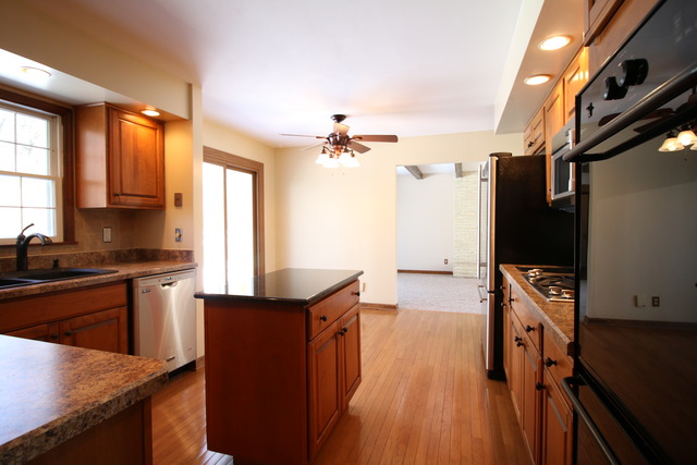 1673 North 2501st Road Ottawa, IL 61350 - Photo 3 of 21