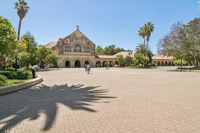$4,988,000 | 2200 St Francis Drive, Palo Alto, CA 94303