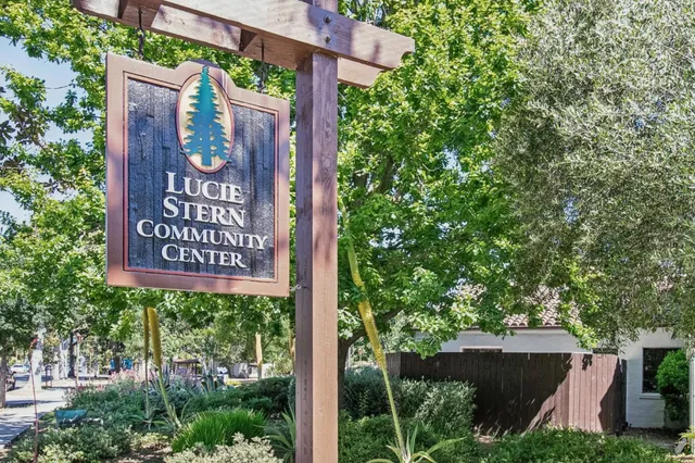 $4,988,000 | 2200 St Francis Drive, Palo Alto, CA 94303