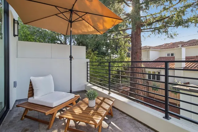 $4,988,000 | 2200 St Francis Drive, Palo Alto, CA 94303