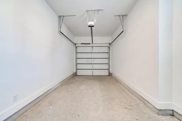 a view of room that has a empty space