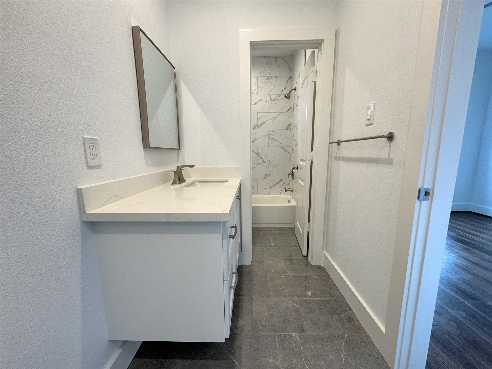 1919 Fulton Street, Unit B Houston, TX 77009 - Photo 13 of 16