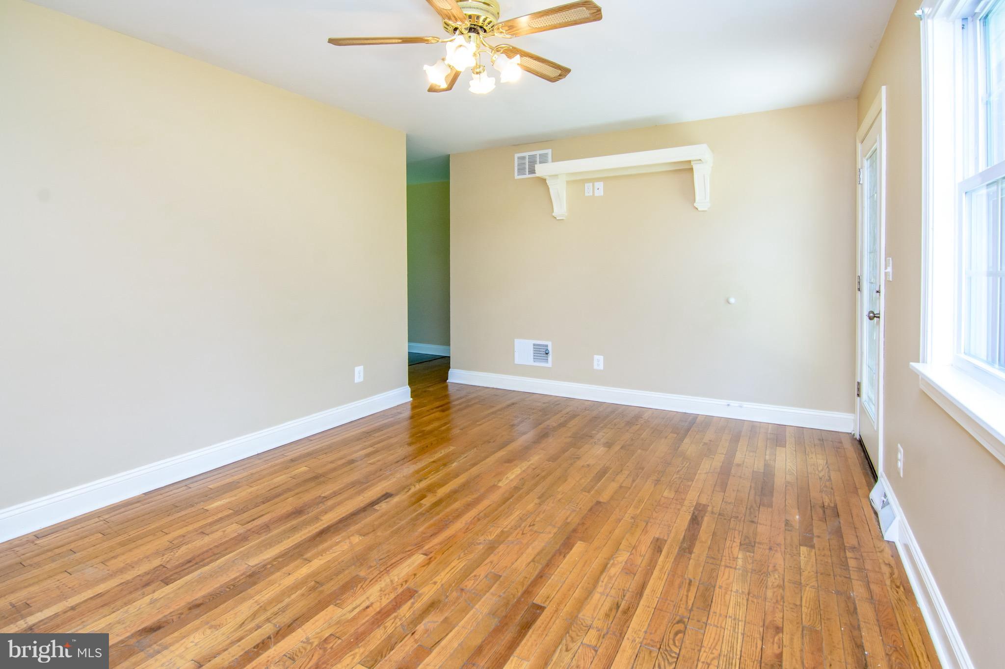 831 Rampart Way Union Bridge, MD 21791 - Photo 6 of 24 Living Room