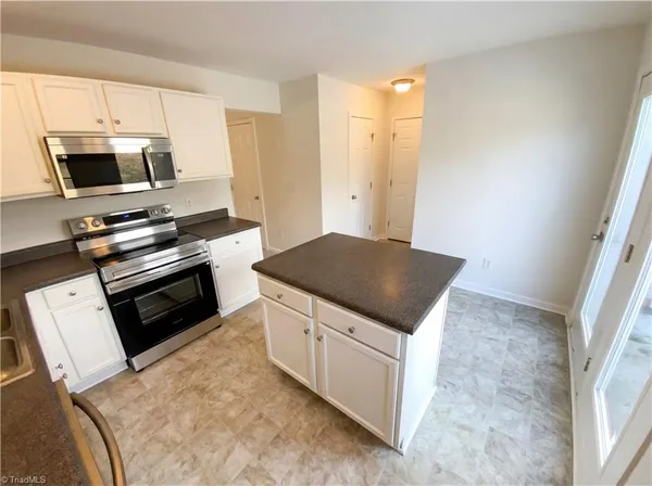 $199,000 | 474 Saratoga Court, Winston-Salem, NC 27103