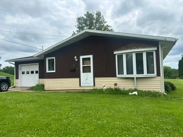$148,000 | 149 East Street, Potosi, WI 53820