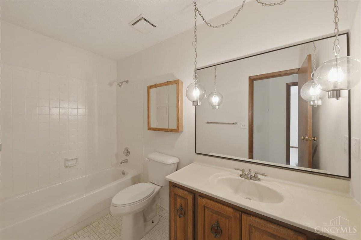 12130 Snider Road Cincinnati, OH 45249 - Photo 35 of 47
