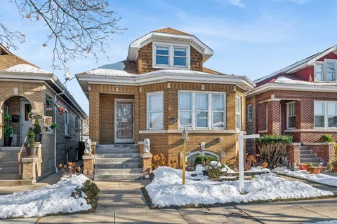 $345,000 | 3025 North Nagle Avenue, Chicago, IL 60634