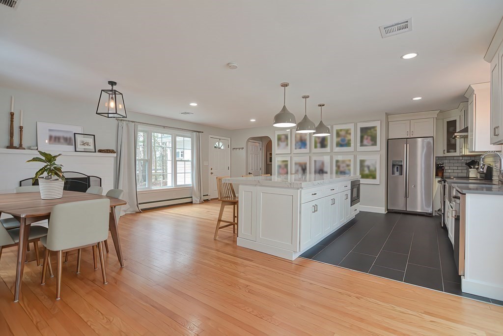 219 High Plain Road Andover, MA 01810 - Photo 4 of 40 Gallery Image 4