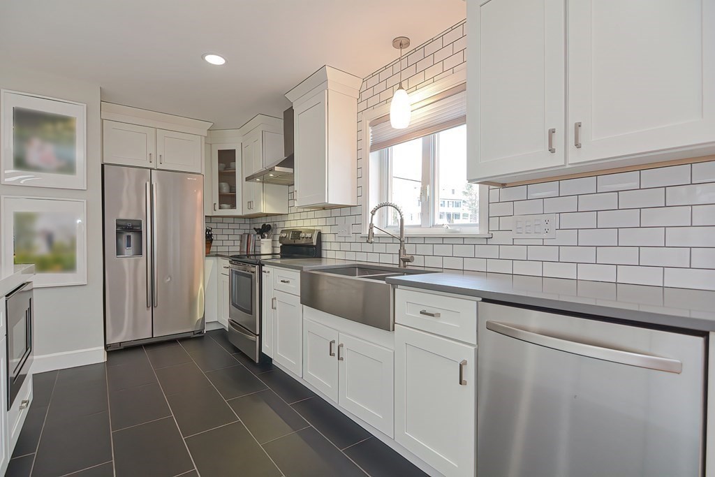219 High Plain Road Andover, MA 01810 - Photo 5 of 40 Gallery Image 5