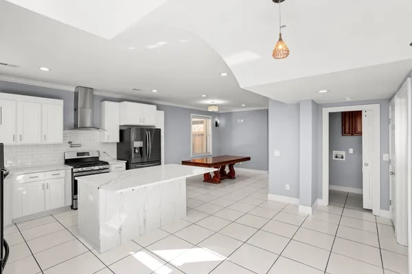 $524,900 | 239 East Bledsoe Street, Gallatin, TN 37066