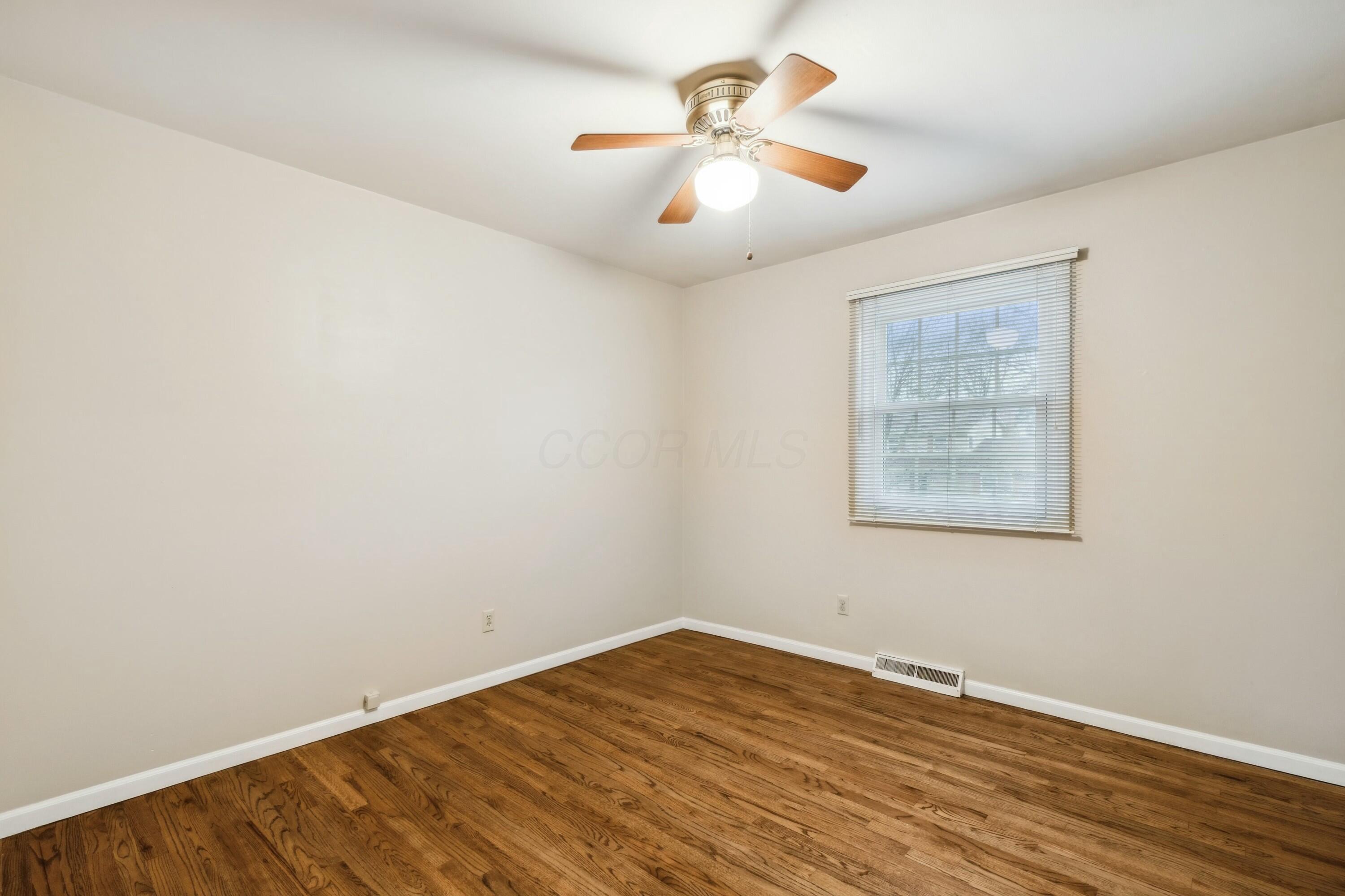 4052 Fenwick Road Columbus, OH 43220 - Photo 51 of 76 Bedroom 2