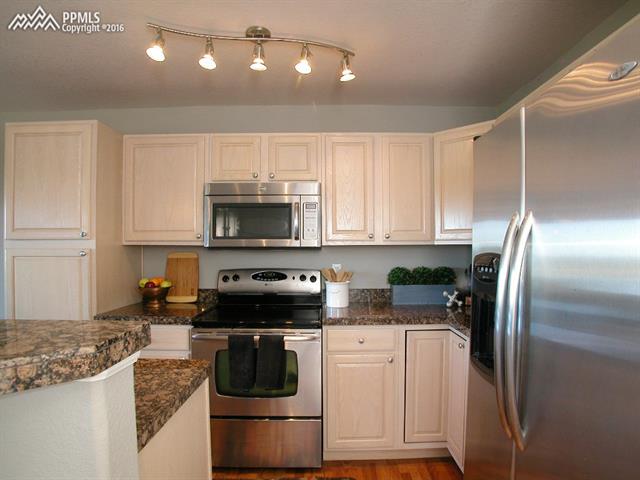 3114 Capstan Way Colorado Springs, CO 80906 - Photo 9 of 13