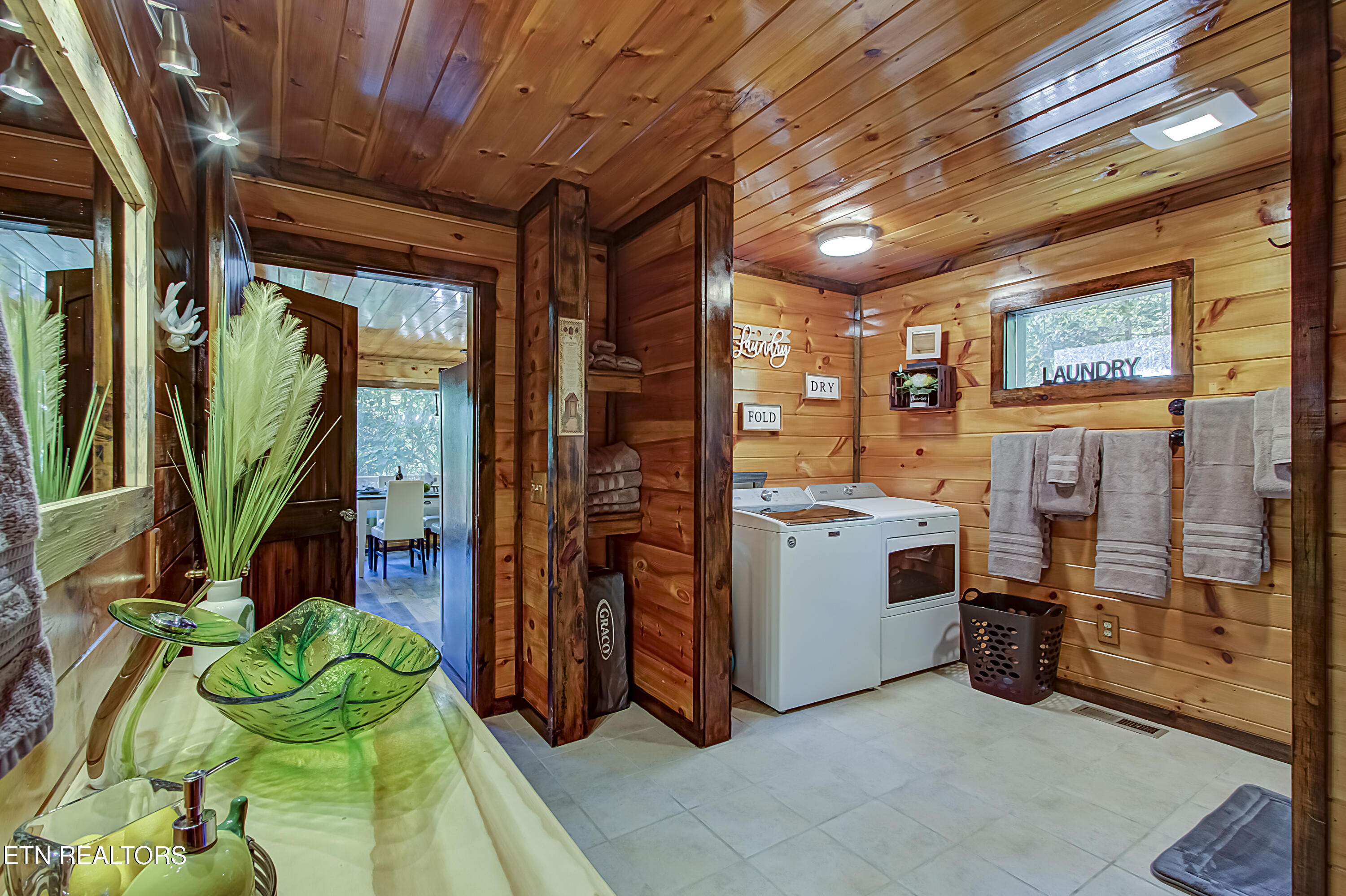 2184 Spence Mountain Loop Sevierville, TN 37876 - Photo 14 of 37 IMG_3554LR