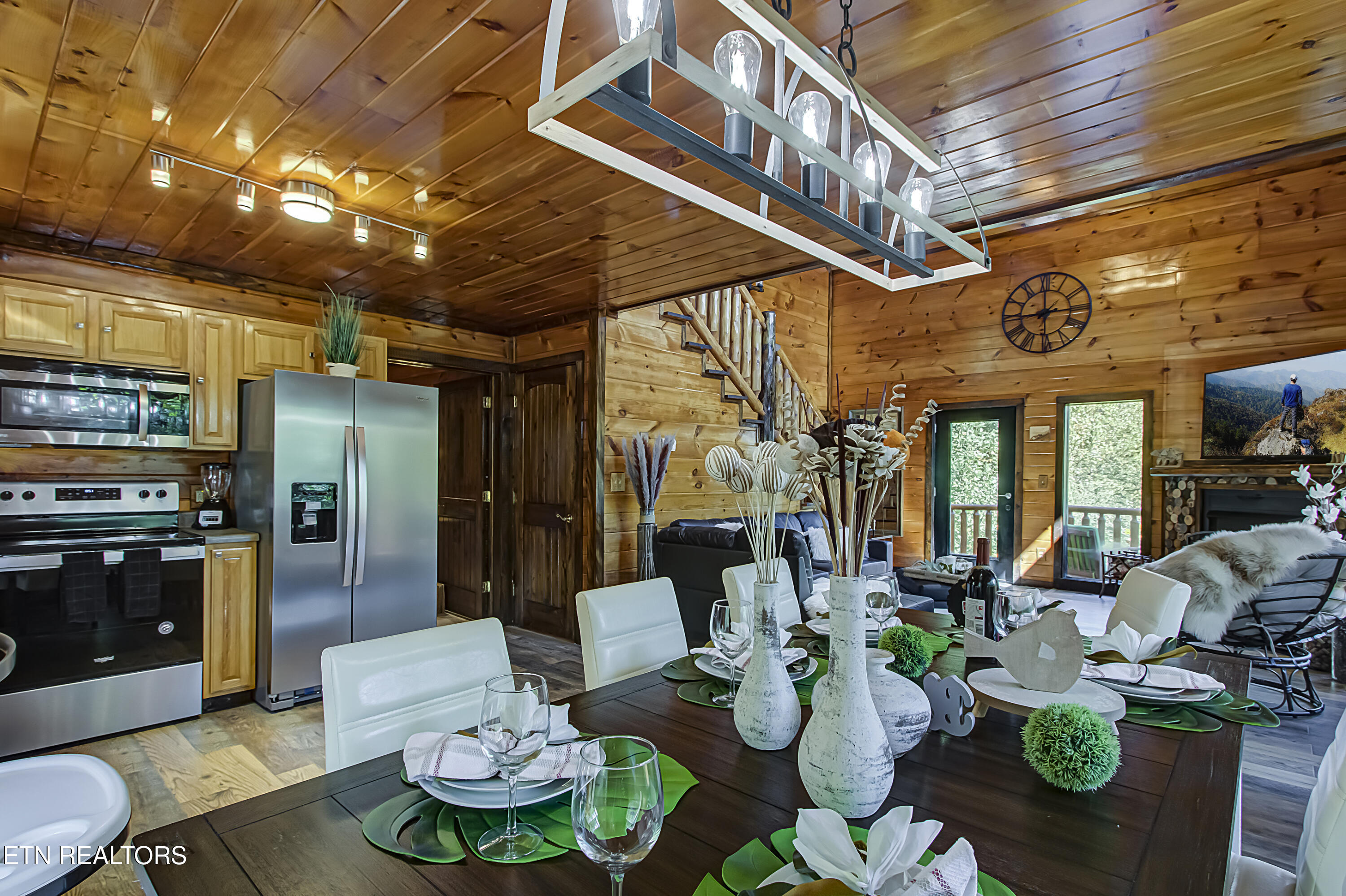 2184 Spence Mountain Loop Sevierville, TN 37876 - Photo 6 of 37 IMG_3659LR