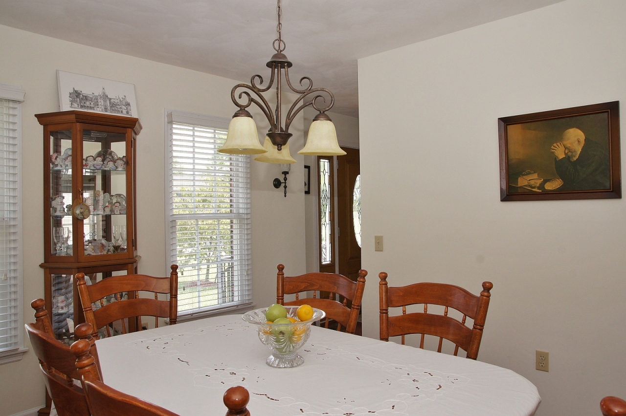 8230 Barrens Road Roanoke, VA 24019 - Photo 11 of 19 11