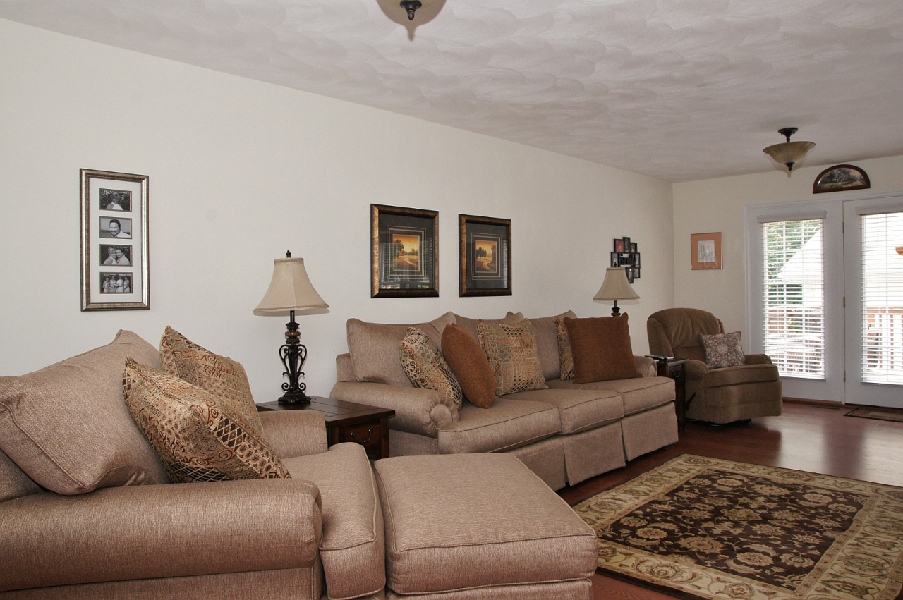8230 Barrens Road Roanoke, VA 24019 - Photo 4 of 19 4