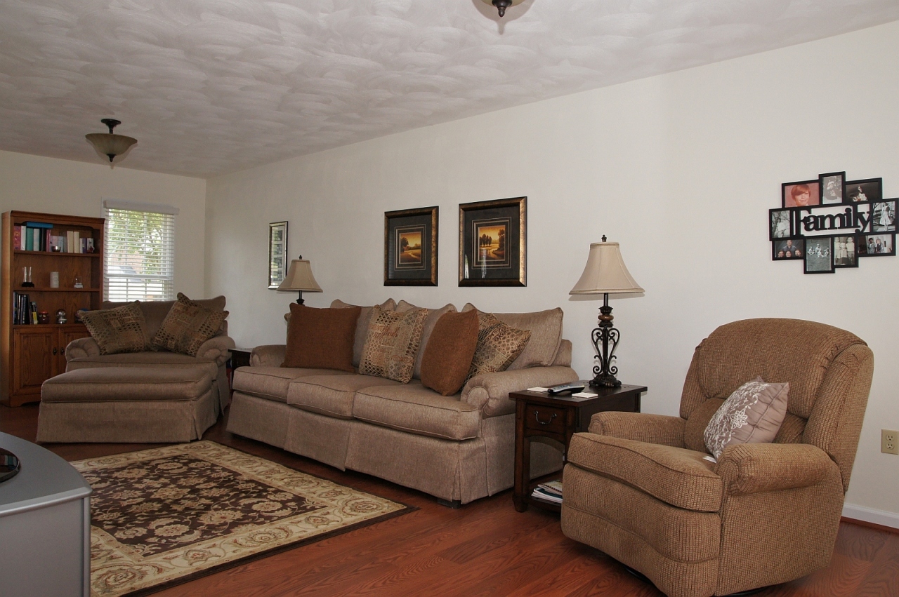 8230 Barrens Road Roanoke, VA 24019 - Photo 5 of 19 5