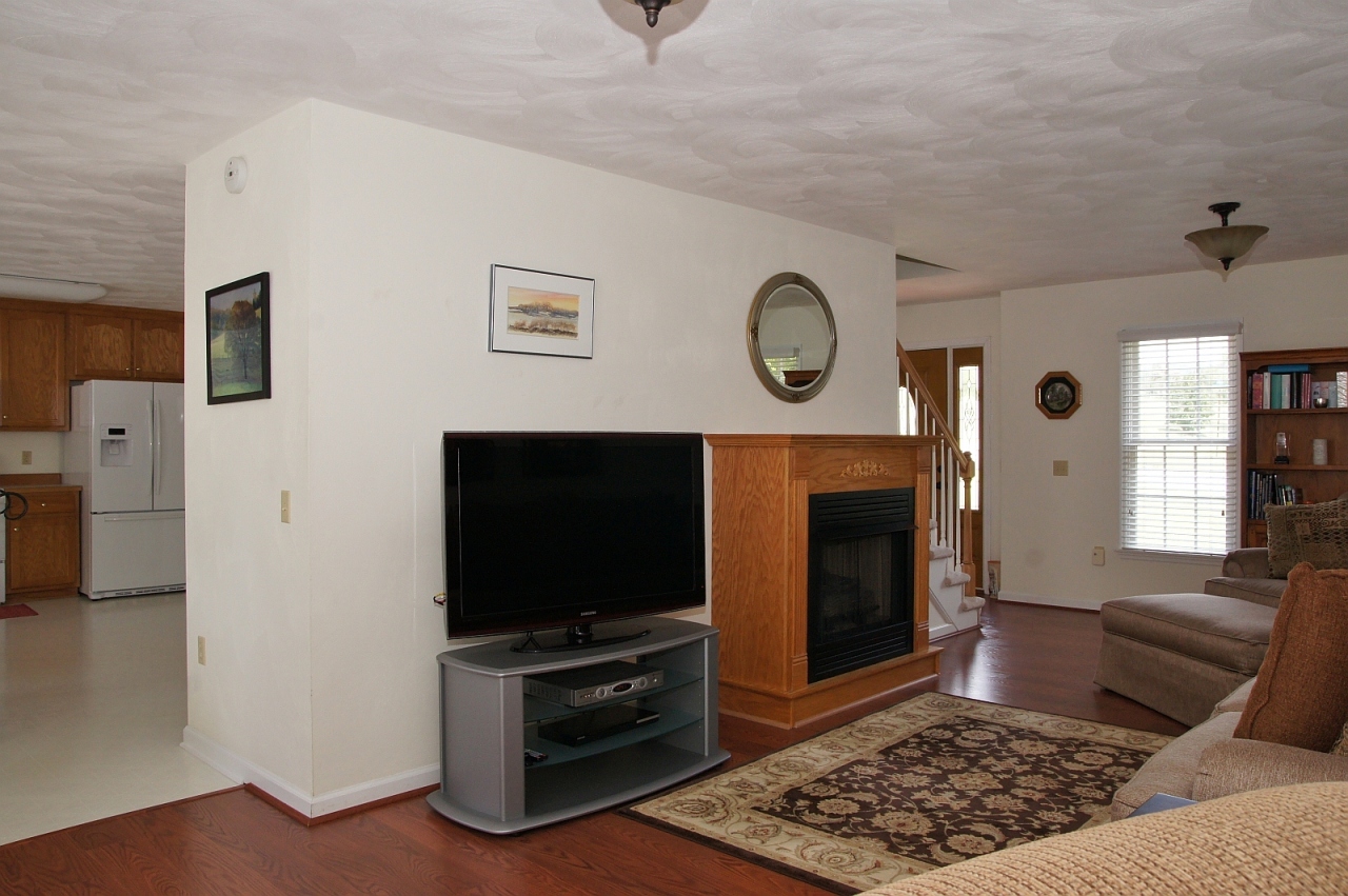 8230 Barrens Road Roanoke, VA 24019 - Photo 6 of 19 6