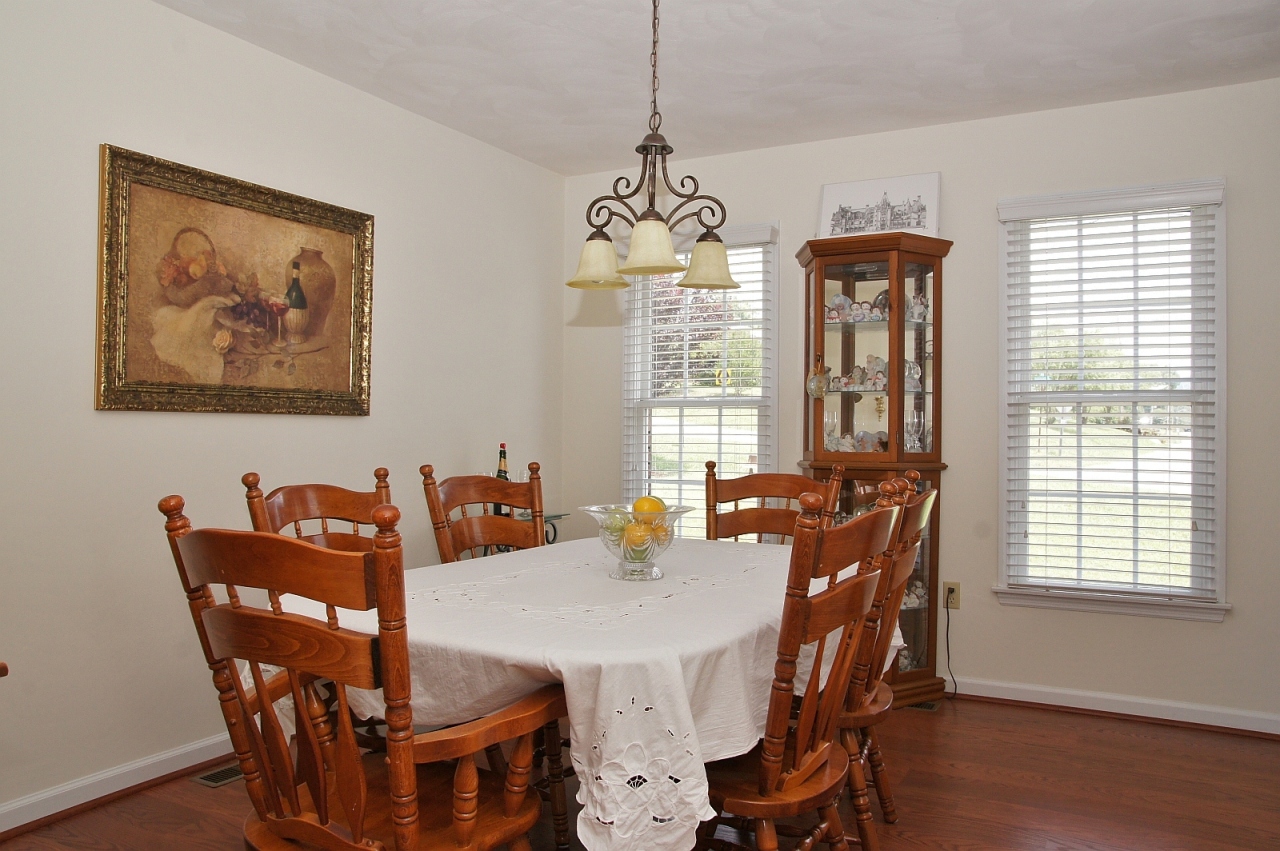 8230 Barrens Road Roanoke, VA 24019 - Photo 9 of 19 9