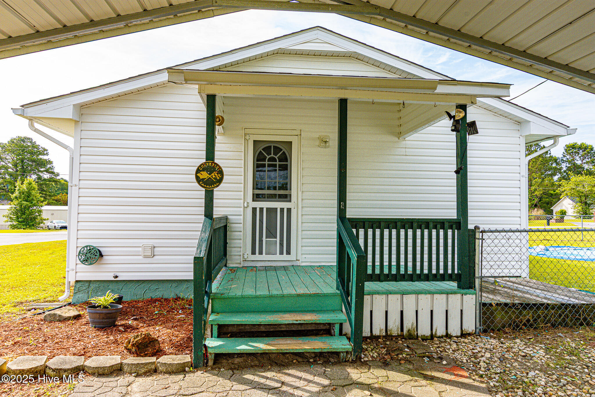 221 Core Road Richlands, NC 28574 - Photo 2 of 26 221 Core Rd-10