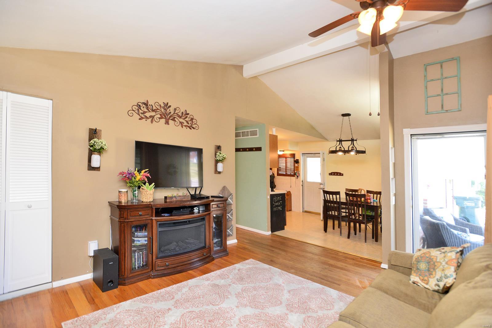333 Sulphur Spring Road Manchester, MO 63021 - Photo 2 of 22