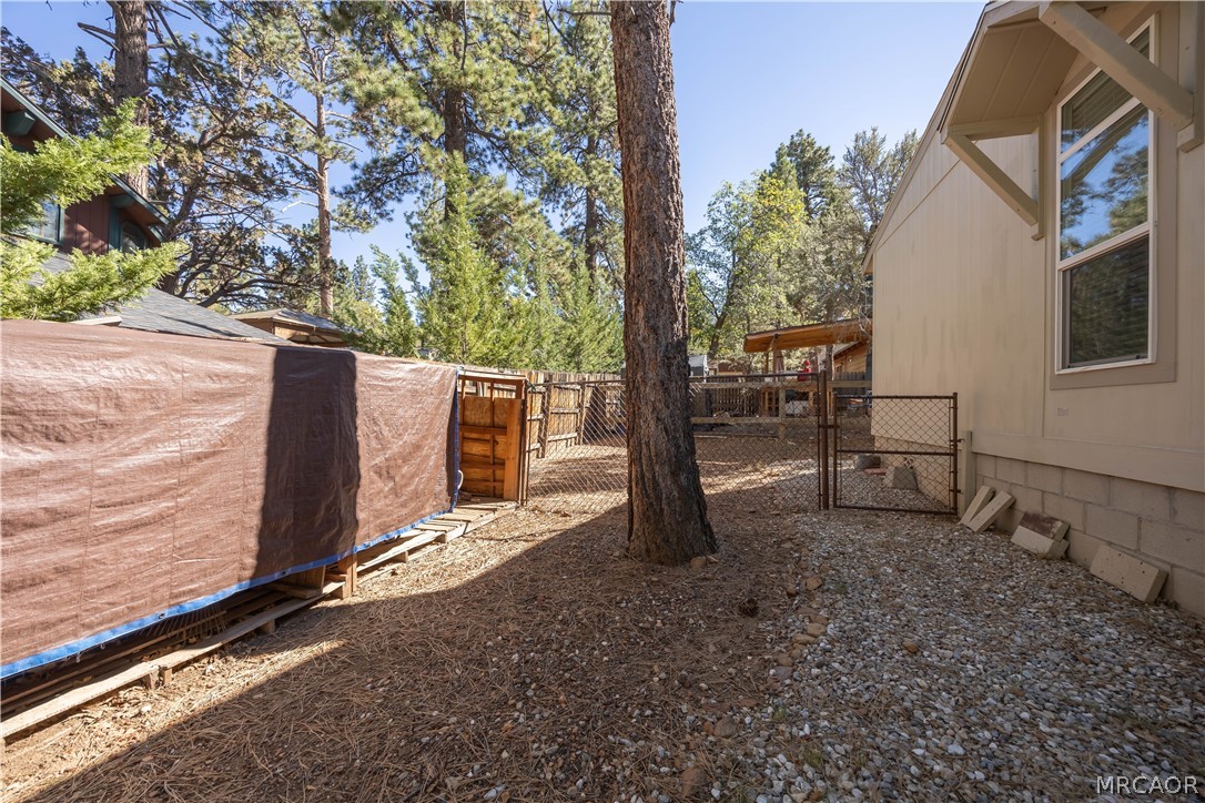 775 Riverside Avenue Sugarloaf, CA 92386 - Photo 35 of 35 Gallery Image 35