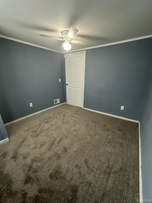 685 Kinney Road Pontiac, MI 48340 - Photo 15 of 33