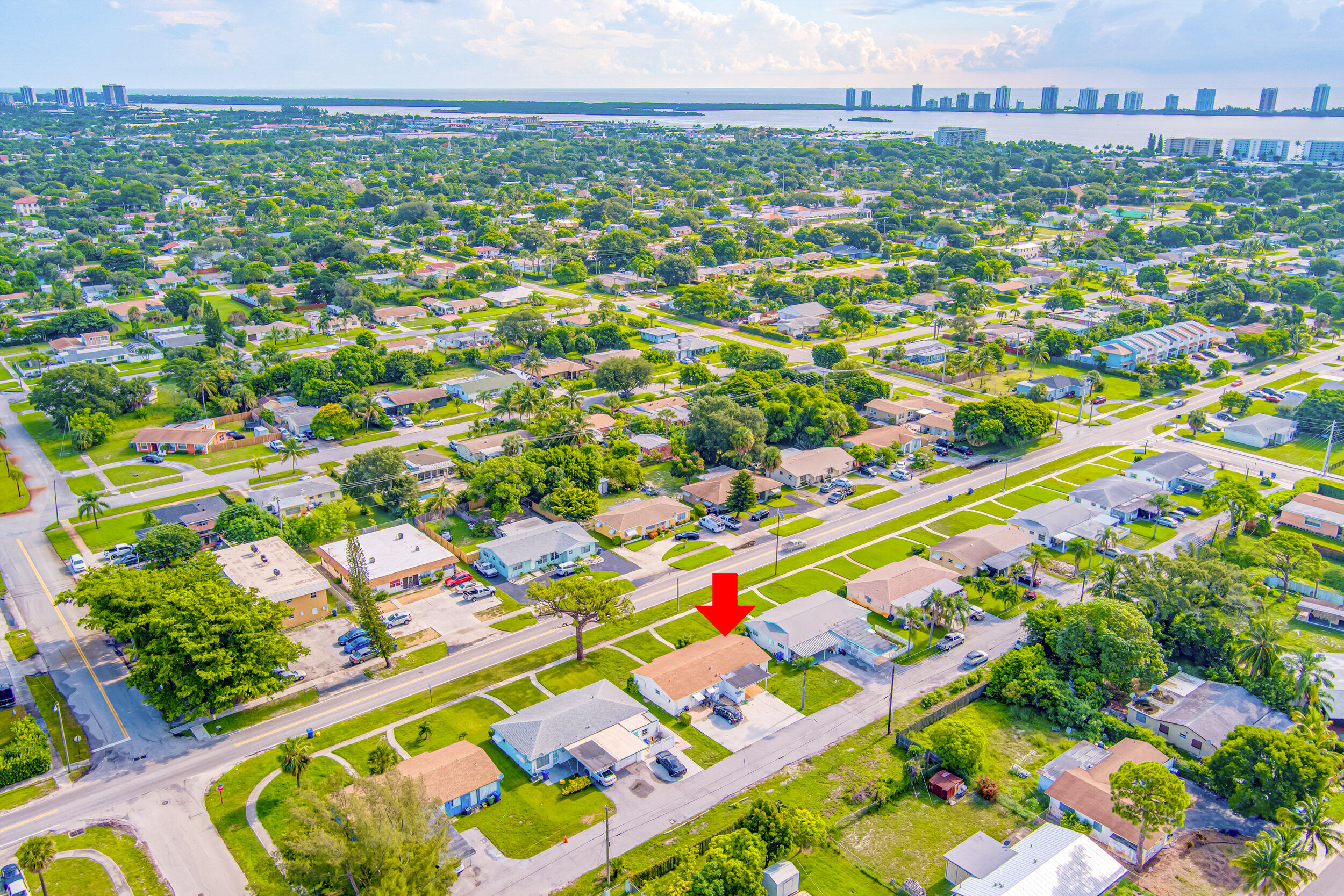 571 Silver Beach Road Riviera Beach, FL 33403 - Photo 20 of 48 37_max_0581-2