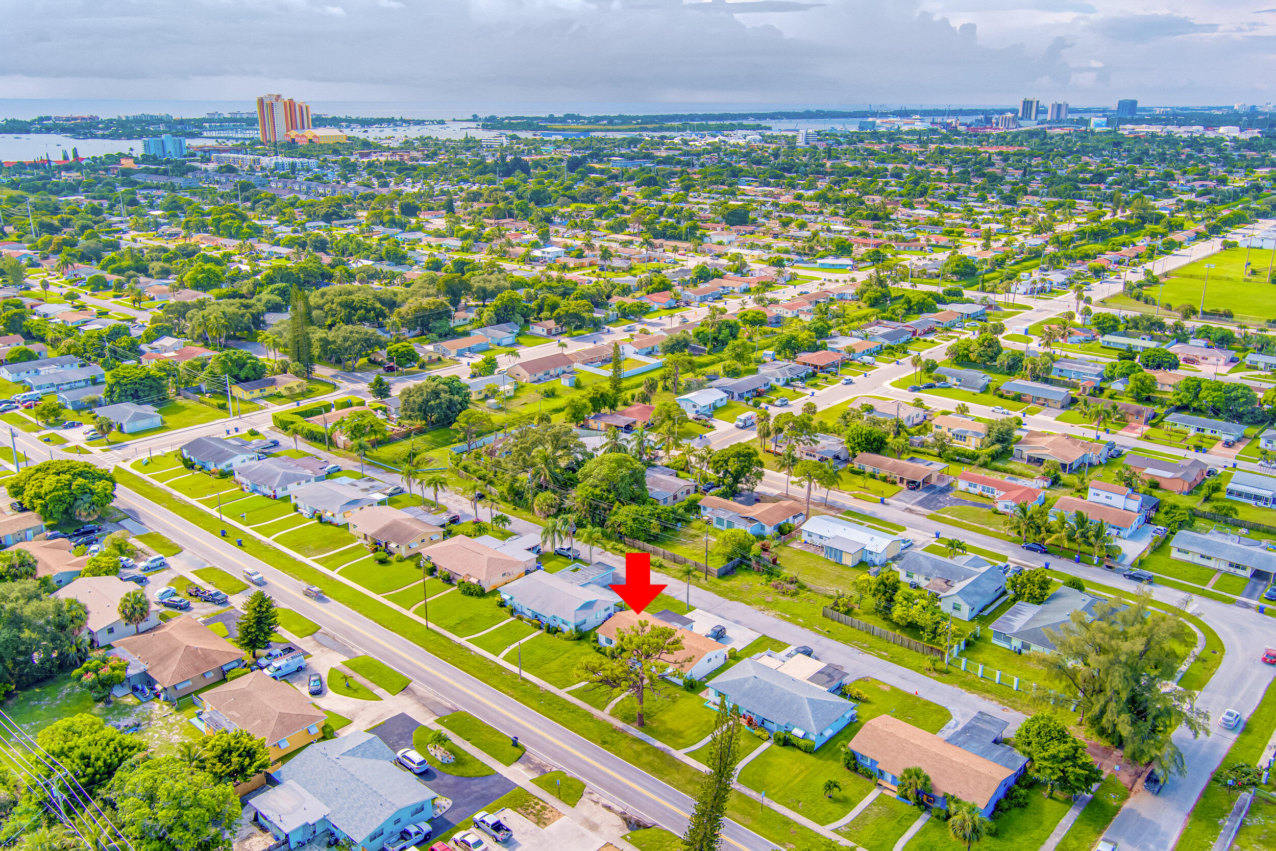 571 Silver Beach Road Riviera Beach, FL 33403 - Photo 22 of 48 39_max_0591-2