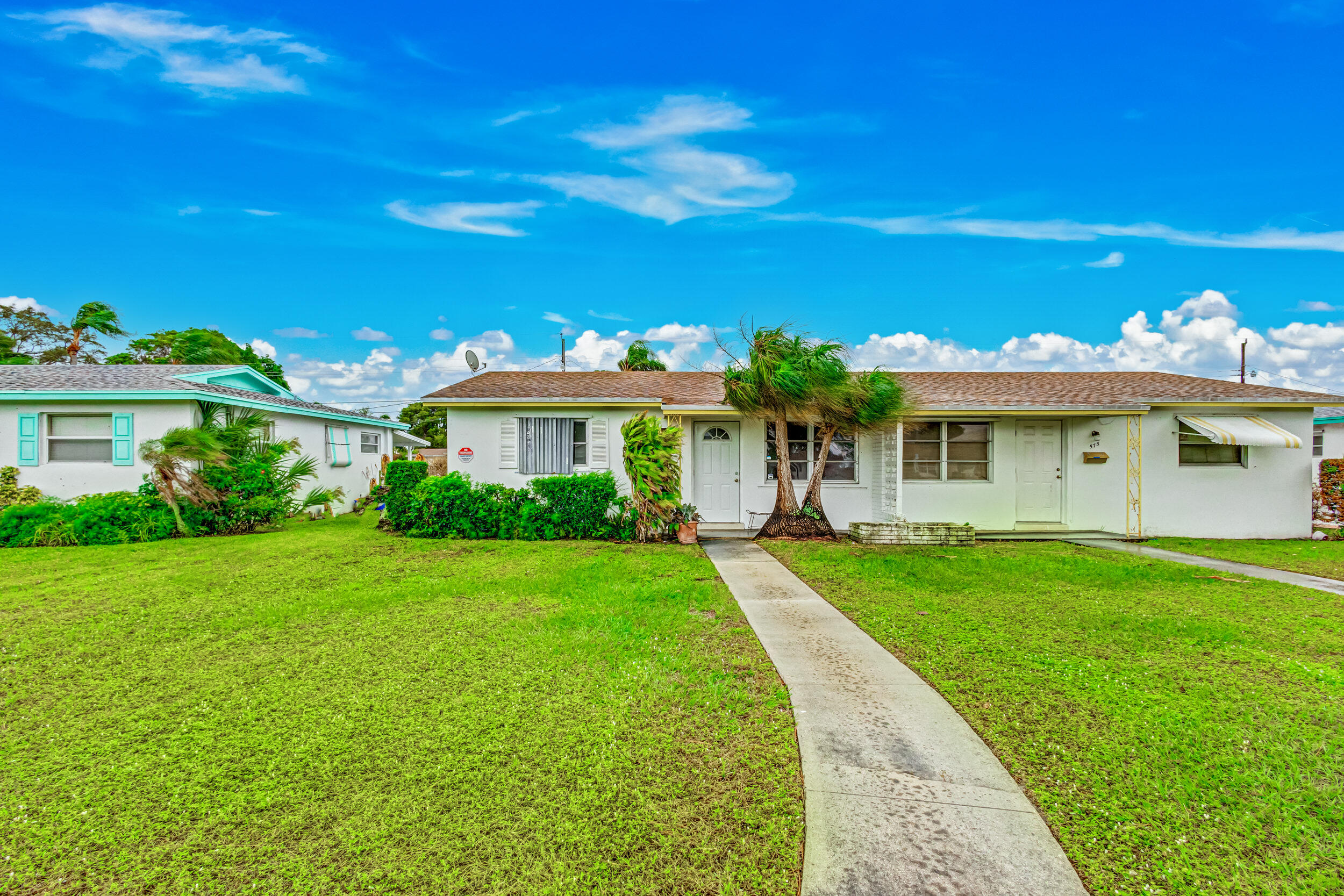 571 Silver Beach Road Riviera Beach, FL 33403 - Photo 28 of 48 46_5d1a7141js