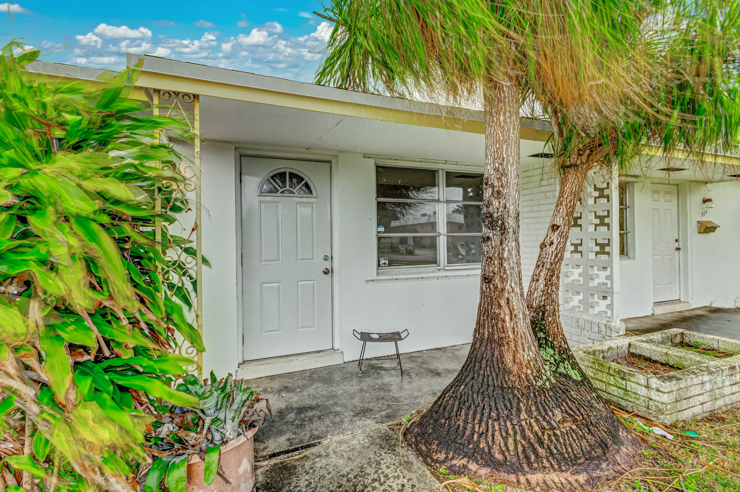 571 Silver Beach Road Riviera Beach, FL 33403 - Photo 30 of 48 48_5d1a7156js