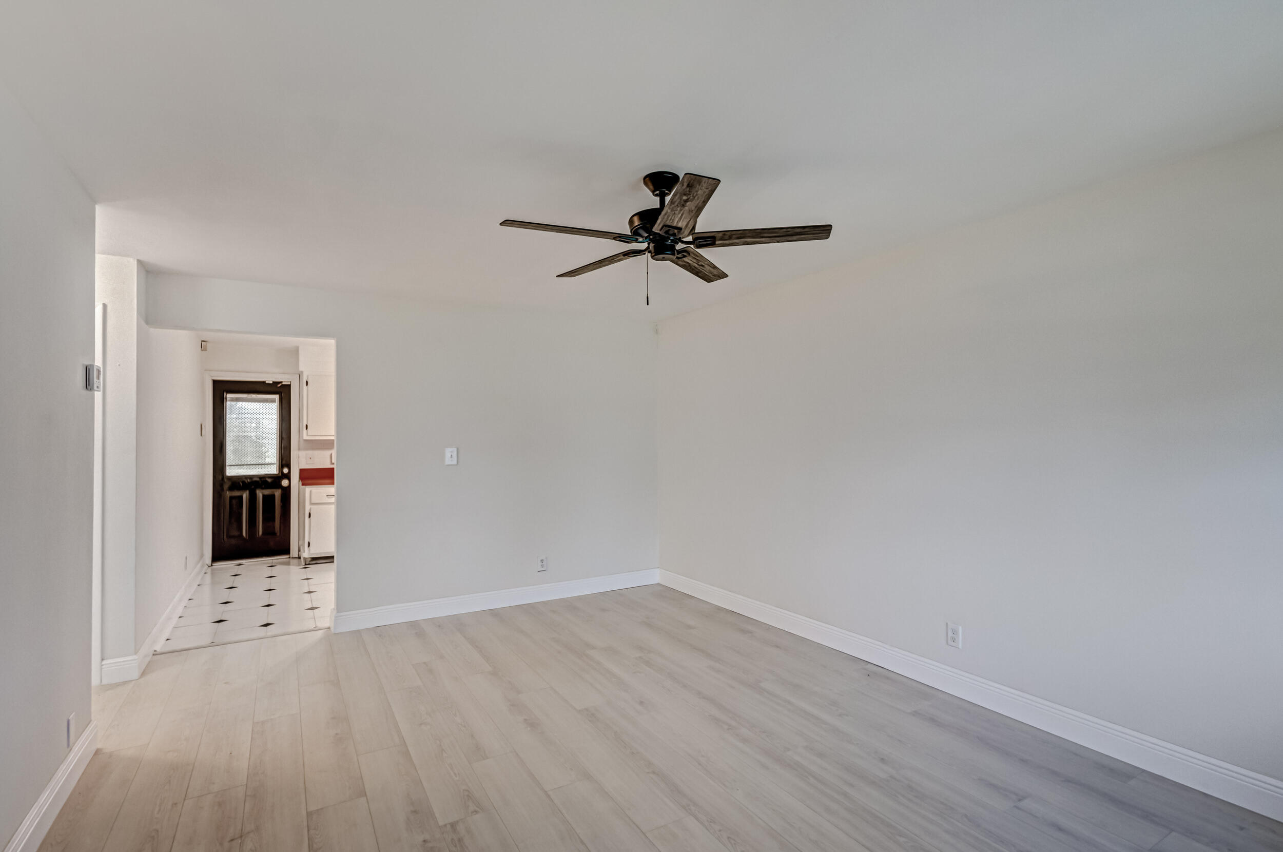 571 Silver Beach Road Riviera Beach, FL 33403 - Photo 33 of 48 54_5d1a7016js-2