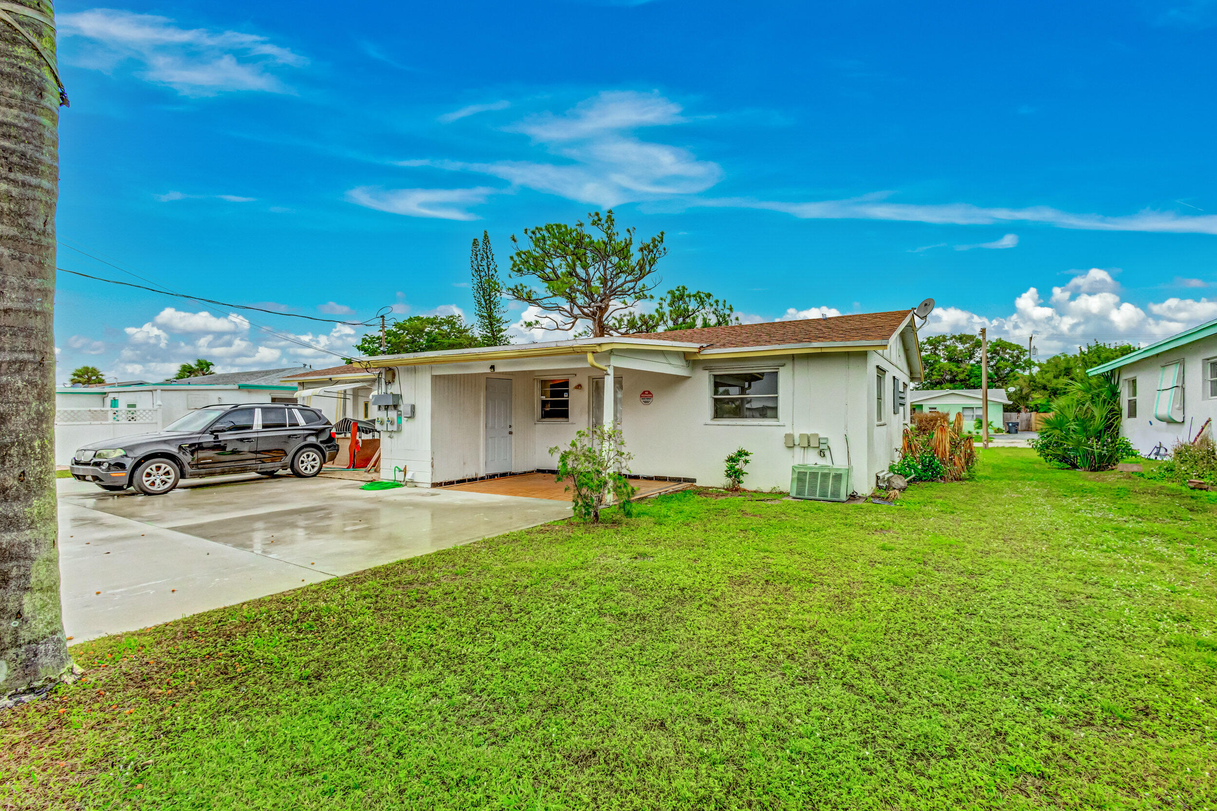 571 Silver Beach Road Riviera Beach, FL 33403 - Photo 43 of 48 70_5d1a7111js