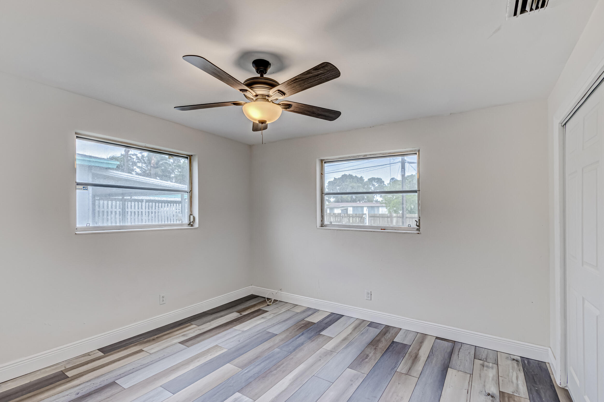 571 Silver Beach Road Riviera Beach, FL 33403 - Photo 8 of 48 61_5d1a7056js-2