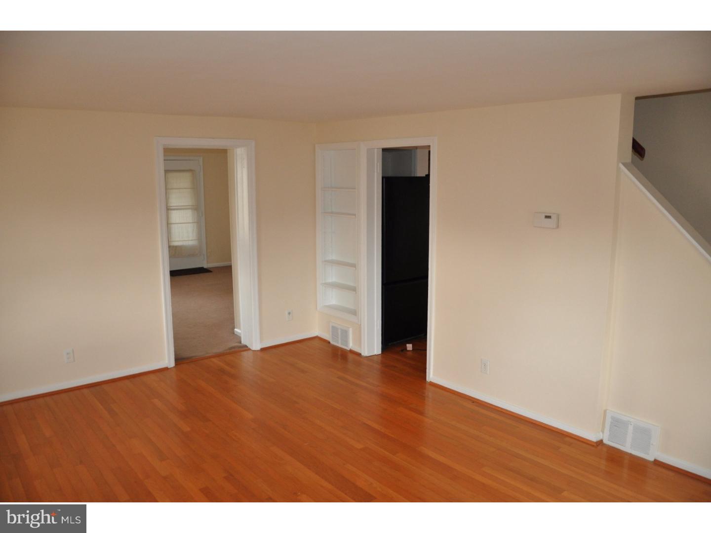 309 Garth Road Oreland, PA 19075 - Photo 6 of 23 Living Room