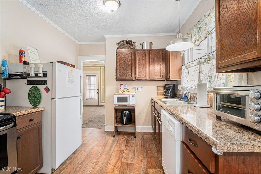 6826 Lake Road East Madison, OH 44057 - Photo 5 of 17 Gallery Image 5