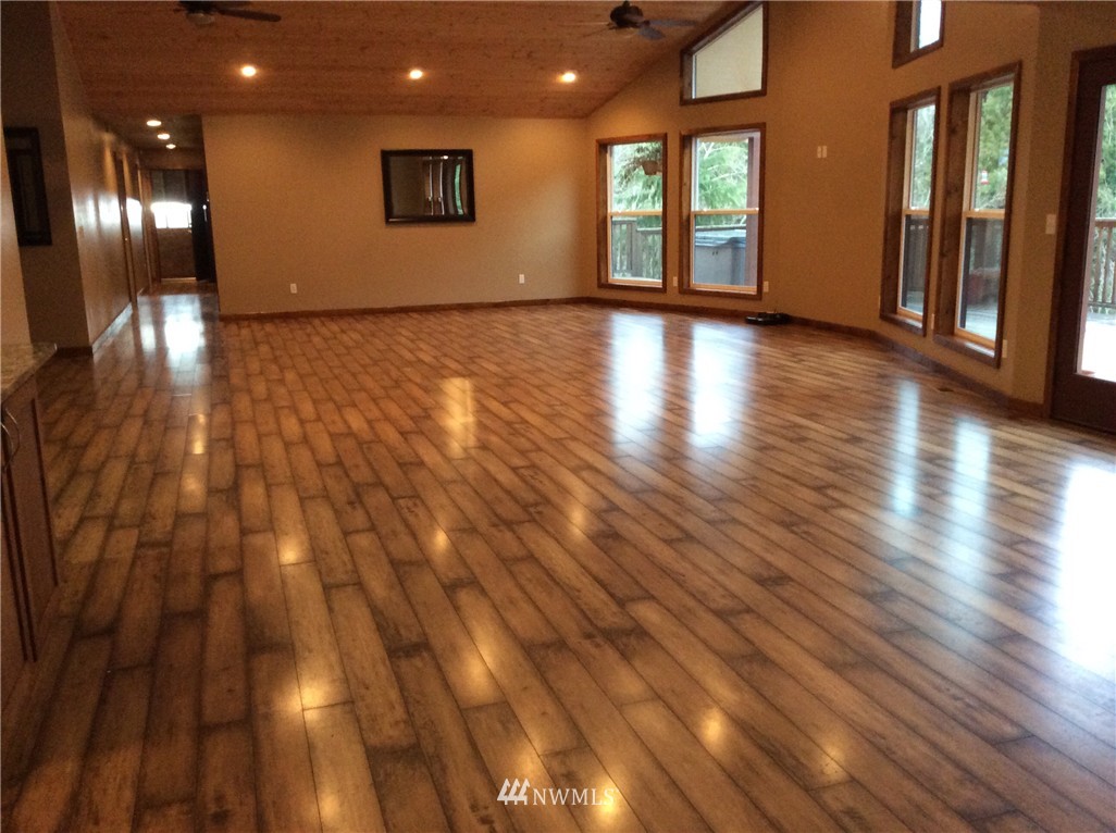 25611 Lake Cavanaugh Road Mount Vernon, WA 98274 - Photo 7 of 25 Gallery Image 7