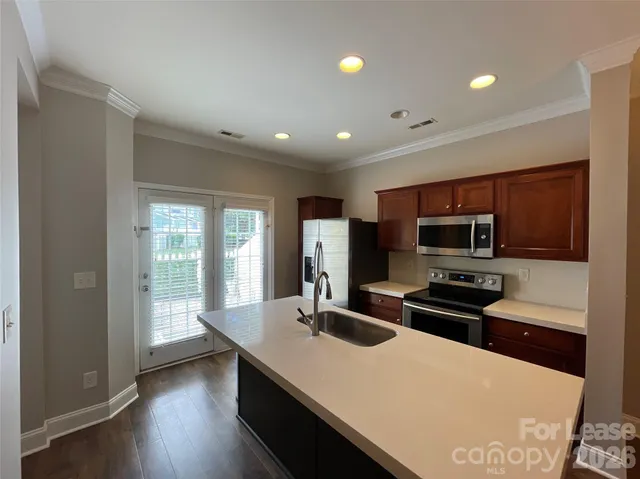 $2,215 | 448 Hurston Circle, Charlotte, NC 28208
