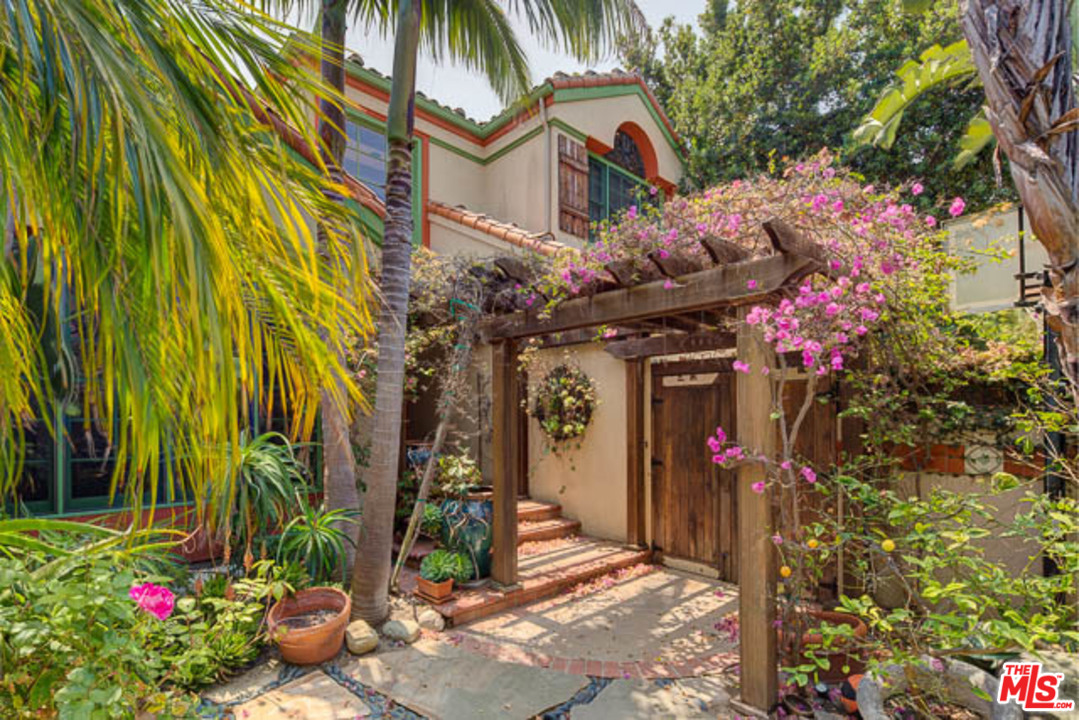 540 Dryad Road Santa Monica, CA 90402 - Photo 3 of 18